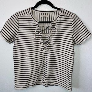 Medium top by Madewell.  Navy/off white. Tie up front.cotton &polyster blend